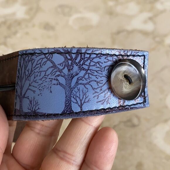 Handcrafted Leather Cuff Bracelet  - Picture 4 of 8